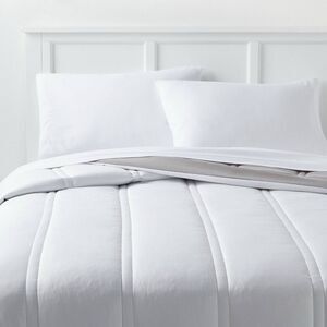 Twin Twin XL White Microfiber Comforter Midweight Soft Lofty Bedding